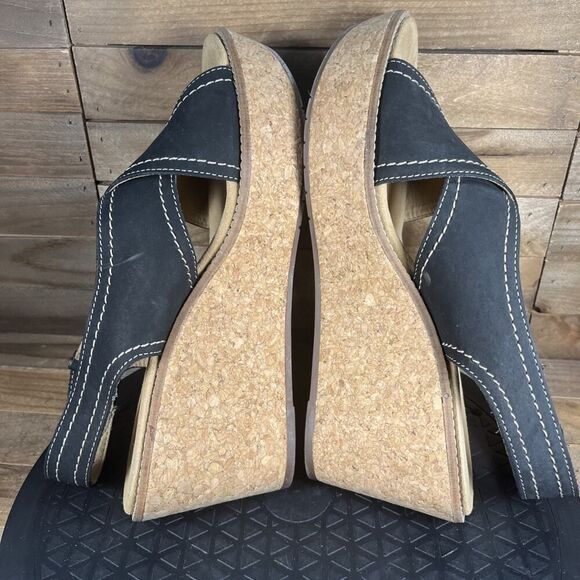 Clarks Womens Size 9M Black Aisley Tulip Sandals Suede Wedge Heels Slingback - Picture 8 of 10